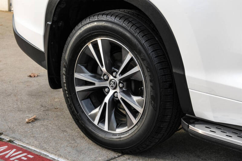 2017 Toyota Highlander LE Plus