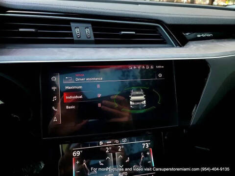 2021 Audi e-tron quattro Premium Plus