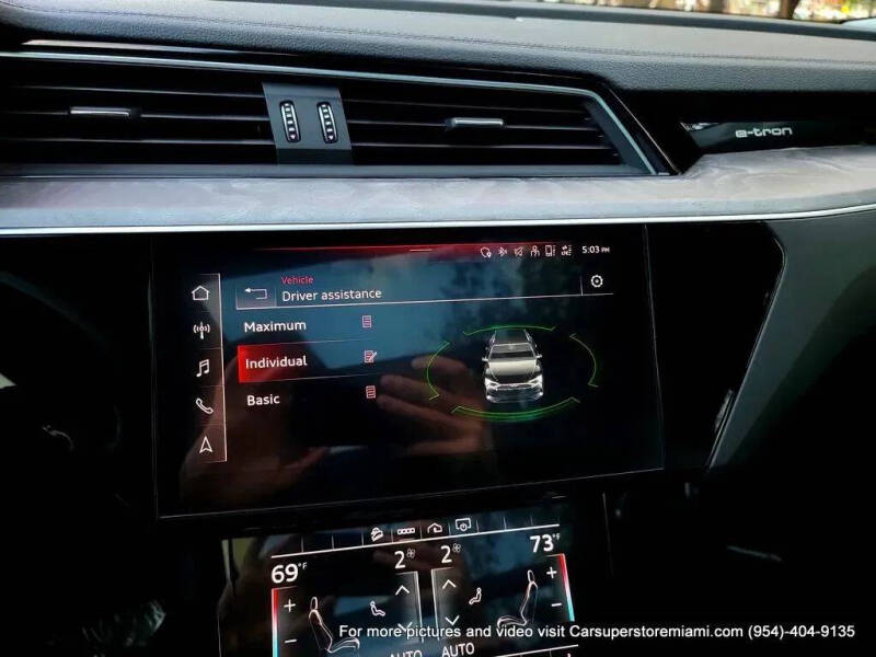 2021 Audi e-tron quattro Premium Plus