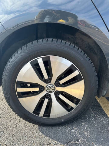 2019 Volkswagen e-Golf SE