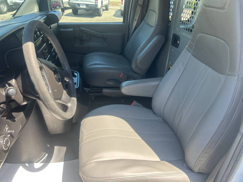 2017 Chevrolet Express 2500