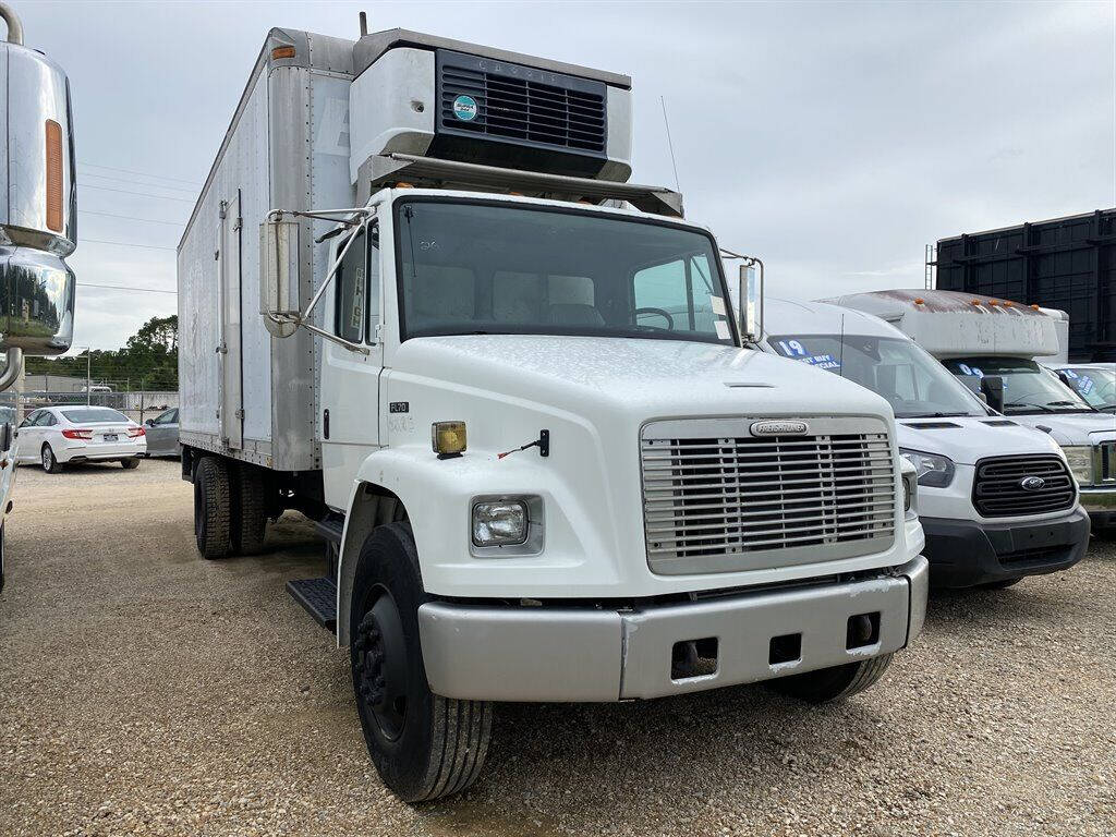 Freightliner FL70 For Sale