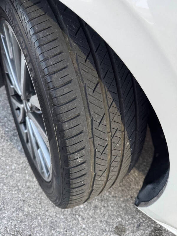 2018 Lincoln Continental Select