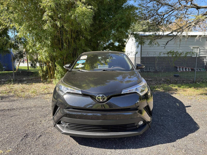 2019 Toyota C-HR Limited photo 2