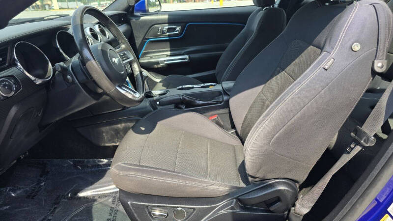 2016 Ford Mustang V6