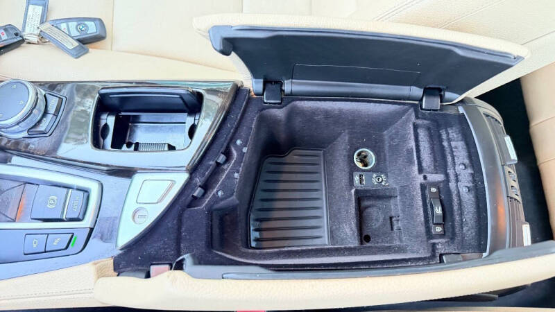 2016 BMW 5 Series 528i