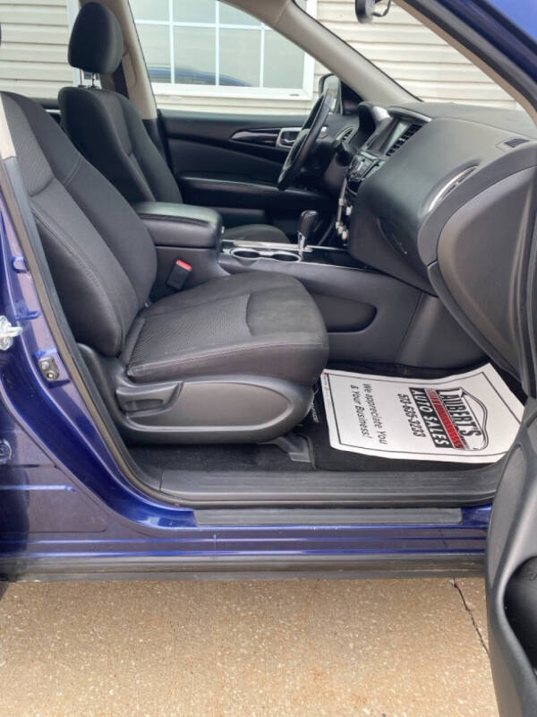 2020 Nissan Pathfinder SV