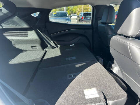 2025 Ford Mustang Mach-E Premium