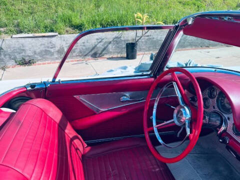 1957 Ford Thunderbird