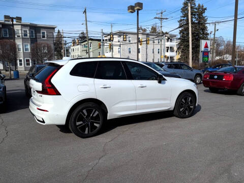 2026 Volvo XC60 B5 Plus
