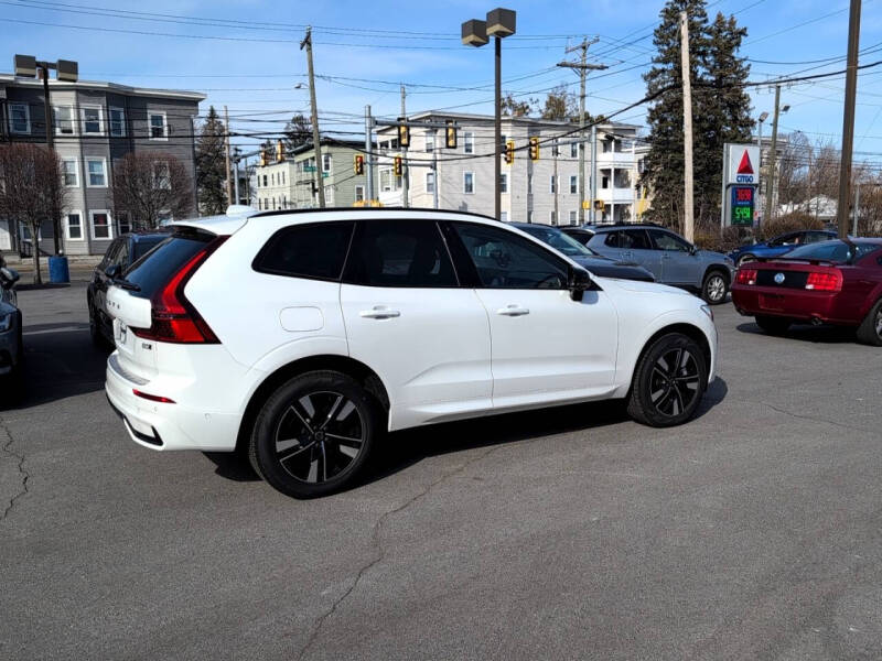 2026 Volvo XC60 B5 Plus