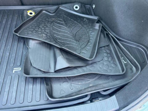 2019 Toyota Prius LE AWD-e