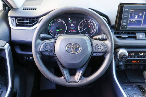 2022 Toyota RAV4 Hybrid XLE