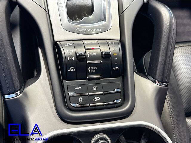 2016 Porsche Cayenne GTS