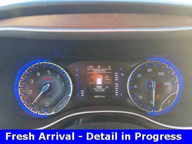 2022 Chrysler Voyager LX