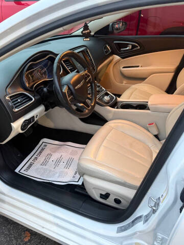 2017 Chrysler 200 Limited