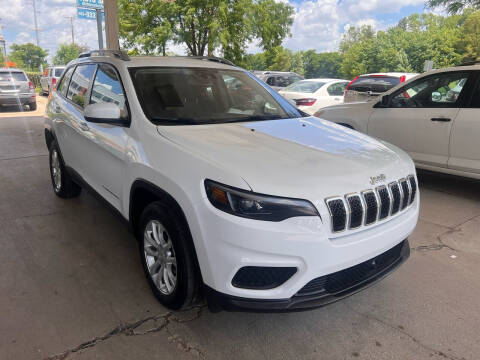 2021 Jeep Cherokee for sale at Divine Auto Sales LLC in Omaha NE