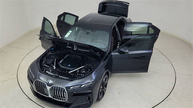 2024 BMW 7 Series 740i