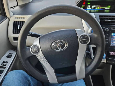 2014 Toyota Prius v Three