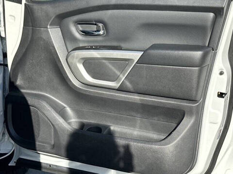 2024 Nissan Titan SV