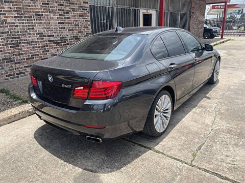 2011 BMW 5 Series 550i