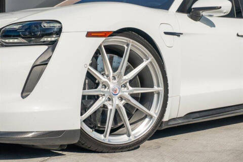 2020 Porsche Taycan Turbo