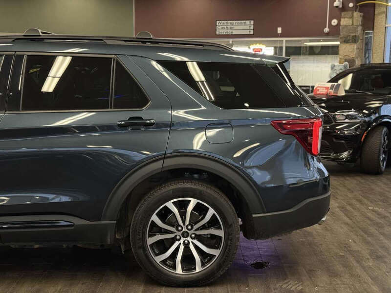 2023 Ford Explorer ST-Line