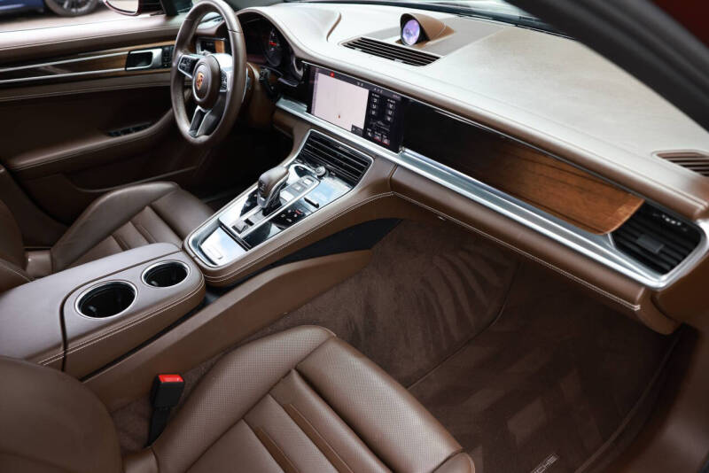 2019 Porsche Panamera