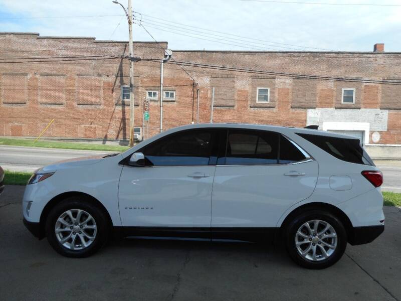 2018 Chevrolet Equinox for sale at River City Auto Center LLC in Chester IL