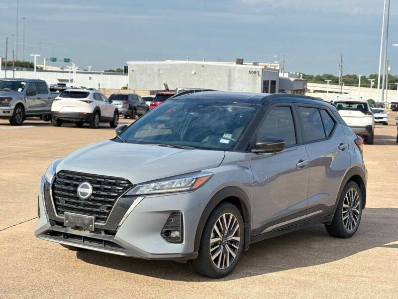 2023 Nissan Kicks SR
