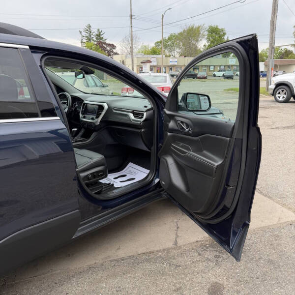 2017 GMC Acadia SLT-1