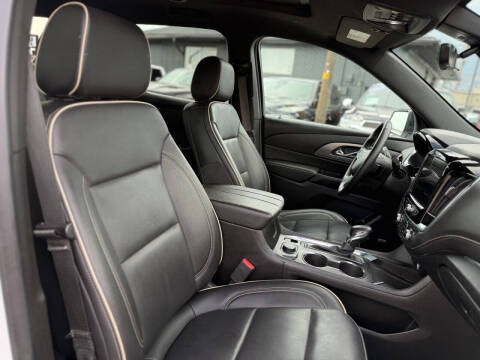 2023 Chevrolet Traverse Premier