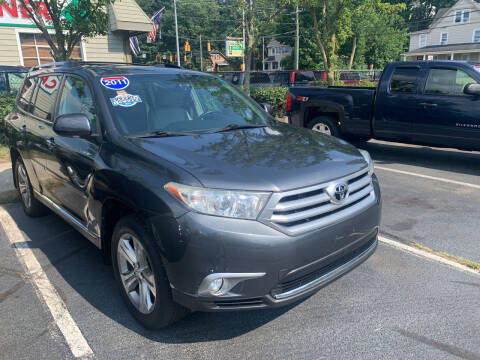 2011 Toyota Highlander for sale at CAR CORNER RETAIL SALES in Manchester CT