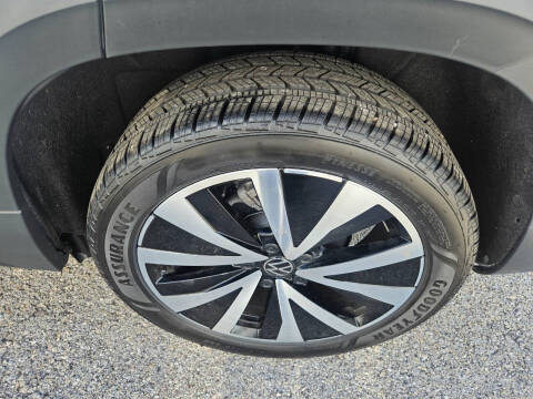 2024 Volkswagen Taos SE