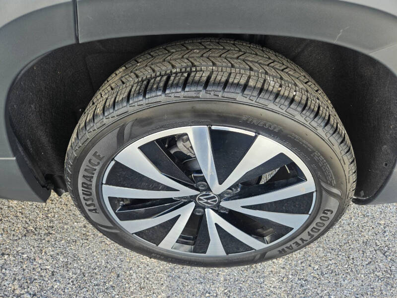 2024 Volkswagen Taos SE