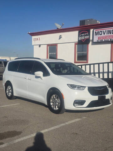 2022 Chrysler Pacifica for sale at Moving Rides in El Paso TX