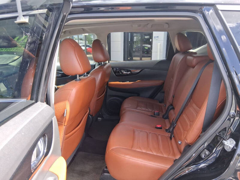 2017 Nissan Rogue SL