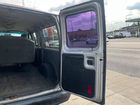 2011 Ford E-Series E-150 XLT