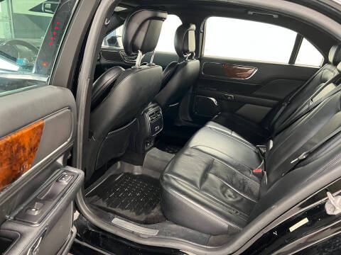 2017 Lincoln Continental Select