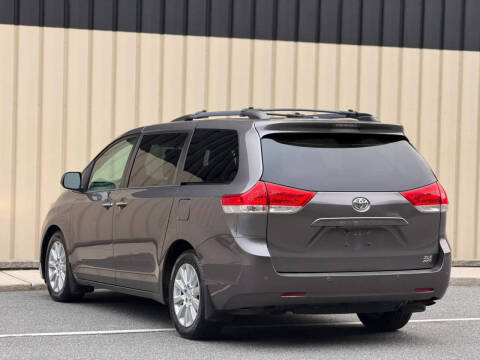 2012 Toyota Sienna