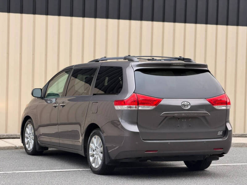 2012 Toyota Sienna