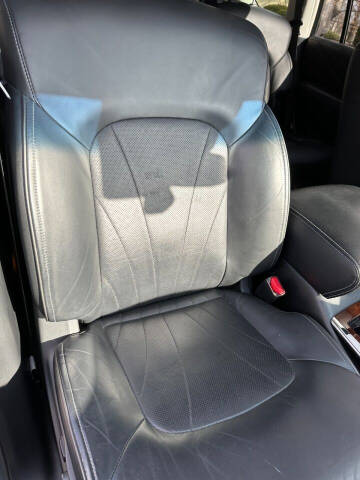 2017 Infiniti QX80 Signature Edition