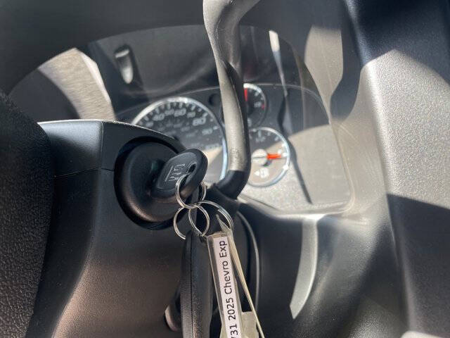 2025 Chevrolet Express 2500