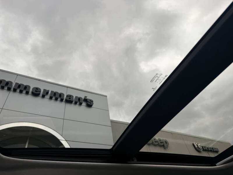 2021 Jeep Grand Cherokee Summit