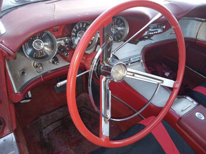 1962 Ford Thunderbird