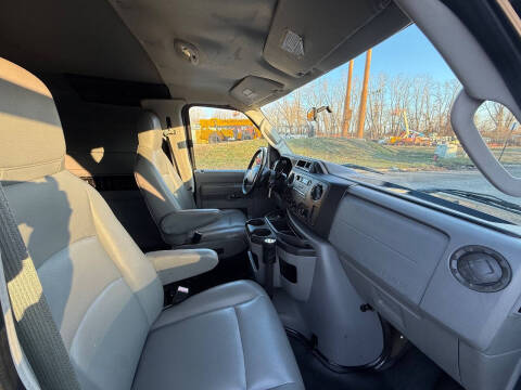 2009 Ford E-Series E-350 SD