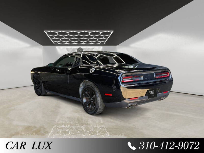 2015 Dodge Challenger SXT