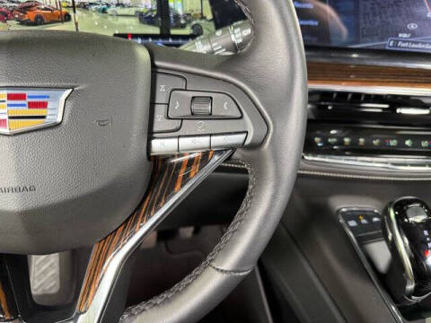 2024 Cadillac Escalade ESV Luxury