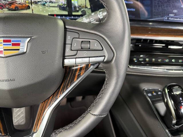 2024 Cadillac Escalade ESV Luxury