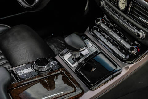 2019 Genesis G90